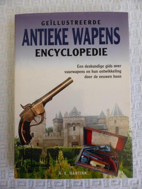 Boek over vuurwapens (W2), Boeken, Oorlog en Militair, Zo goed als nieuw, Algemeen, Niet van toepassing, Verzenden