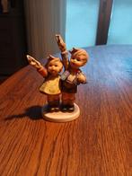 Hummel beeldje meisje en jongen, Verzamelen, Beelden en Beeldjes, Ophalen of Verzenden, Zo goed als nieuw, Hummel