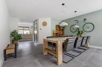 Stevige houten werktafel 3 meter beschikbaar voor biedingen