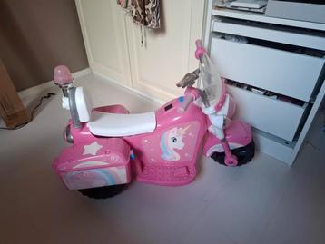 Roze Unicorn  Motor voor kinderen beschikbaar voor biedingen
