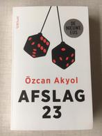 Özcan Akyol - Afslag 23, Ophalen of Verzenden, Zo goed als nieuw, Özcan Akyol, Nederland