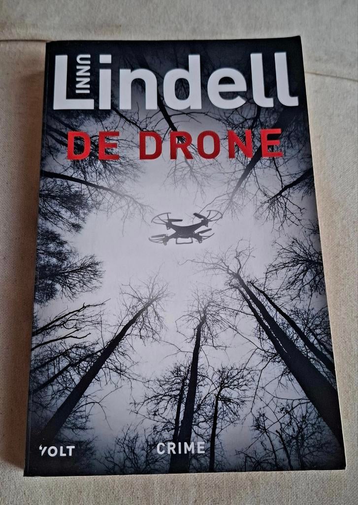 Lindell - De drone -, Ophalen of Verzenden, Zo goed als nieuw, Lindell