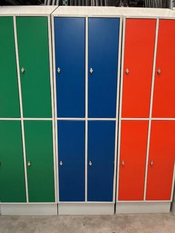 Kleding lockers kluisjes beschikbaar voor biedingen