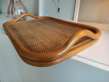 Mooie vintage dienblad van rotan en bamboe beschikbaar voor biedingen