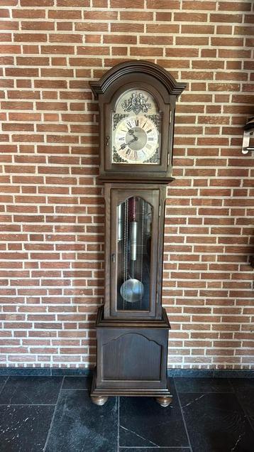Traditionele Staande Klok met Big Ben deuntje beschikbaar voor biedingen