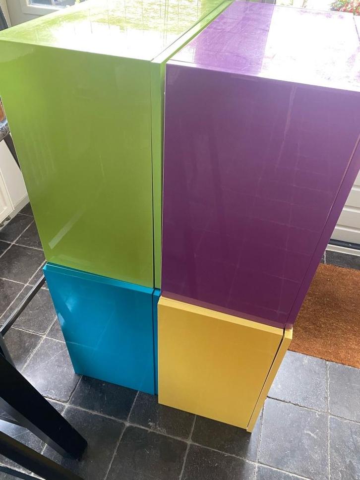 Kleurrijk hoogglans kasten en tafel, Huis en Inrichting, Kasten | Wandmeubels, Gebruikt, Minder dan 100 cm, Minder dan 150 cm