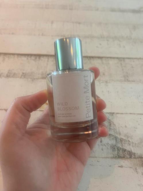 Petite Mort - Wild Blossom Nomade - Chloe, Sieraden, Tassen en Uiterlijk, Uiterlijk | Parfum, Zo goed als nieuw, Ophalen of Verzenden