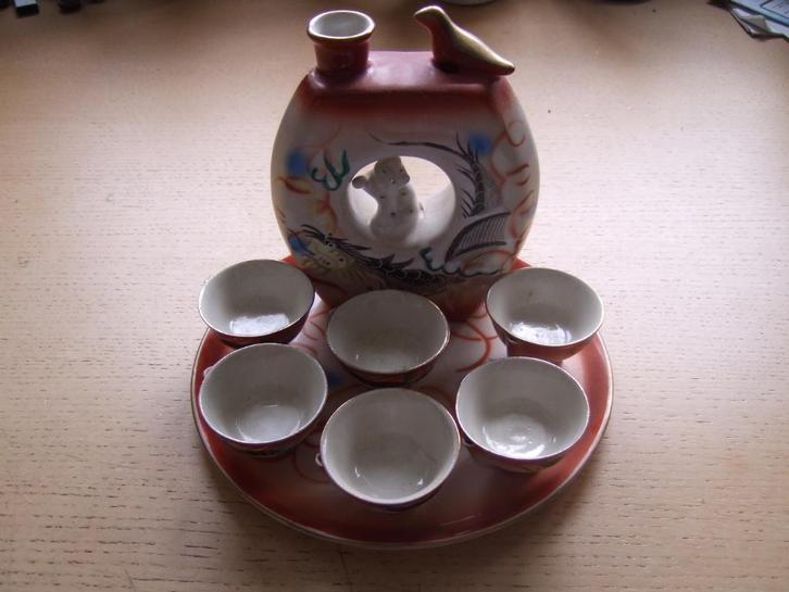 Japanse sake drinkset, Antiek en Kunst, Antiek | Keramiek en Aardewerk, Ophalen of Verzenden