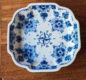 Delfts blauw schaaltje Marechaussee: NAVO Det KMAR Brussel beschikbaar voor biedingen