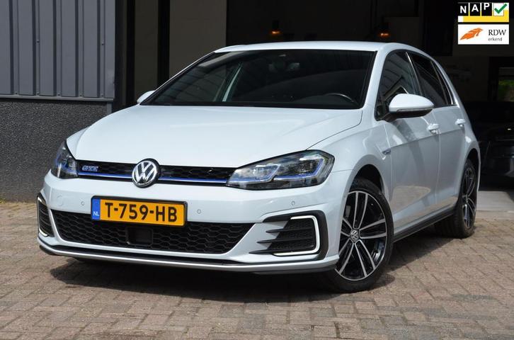 Volkswagen Golf 1.4 TSI GTE DSG CarPlay|FaceLift|ACC|Camera, Auto's, Volkswagen, Bedrijf, Te koop, Golf, ABS, Adaptive Cruise Control