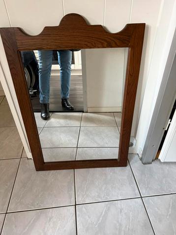 Eiken spiegel beschikbaar voor biedingen