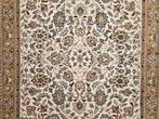 Handmade oriental wool Keshan carpet floral crème 196x292cm, Persian Perzisch vintage oosters hype, Crème, 150 tot 200 cm, 200 cm of meer