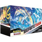 Silver Tempest: Build & Battle Stadium Box, Hobby en Vrije tijd, Verzamelkaartspellen | Pokémon, Nieuw, Overige typen, Foil, Verzenden