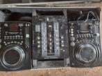 Dj tafel, versterker en 2 boxen, Muziek en Instrumenten, Dj-sets en Draaitafels, Ophalen of Verzenden, Zo goed als nieuw, Dj-set