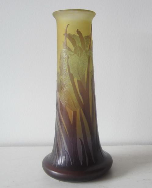 Antieke cameo glazen art nouveau iris vaas Emile Gallé, Antiek en Kunst, Antiek | Glas en Kristal, Verzenden