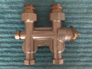 Radiator H blok aansluiting Keuken beschikbaar voor biedingen