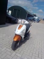 Piaggio Fly 4 t snorscooter, Fietsen en Brommers, Scooters | Piaggio, Ophalen of Verzenden, Gebruikt, Fly