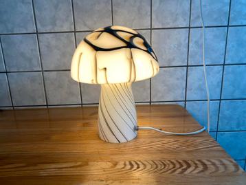 Vintage paddestoel lamp 33 hoog 23 breed vaste prijs 70 eury beschikbaar voor biedingen
