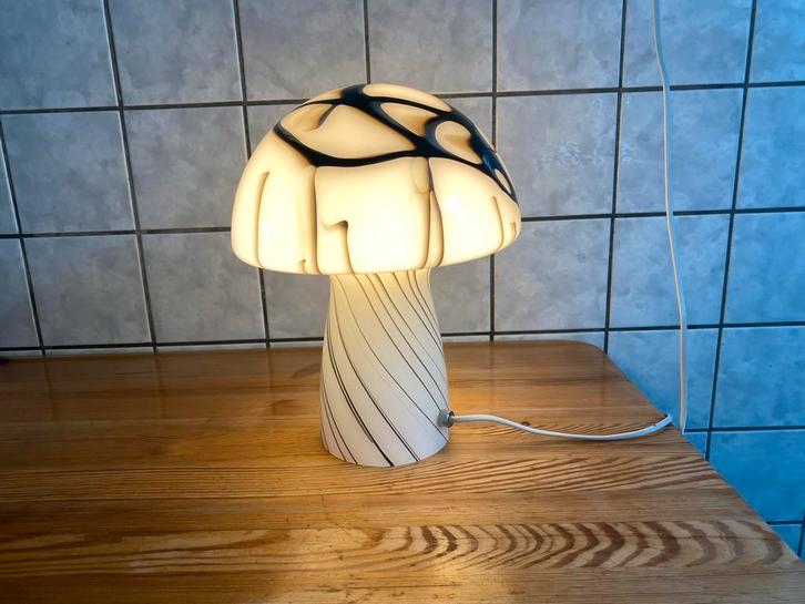 Vintage paddestoel lamp 33 hoog 23 breed vaste prijs 70 eury, Antiek en Kunst, Antiek | Lampen, Ophalen of Verzenden
