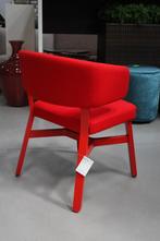 Prachtige rode eetkamerstoel Croissant Belliani design, Huis en Inrichting, Stoelen, Hout, Ophalen of Verzenden, Zo goed als nieuw