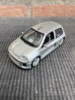 1:43 RENAULT CLIO V6, Hobby en Vrije tijd, Ophalen of Verzenden, Zo goed als nieuw, Auto