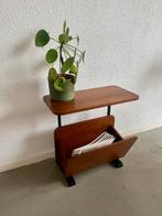 Vintage Tafel met Lectuurbak, Huis en Inrichting, Ophalen, Gebruikt