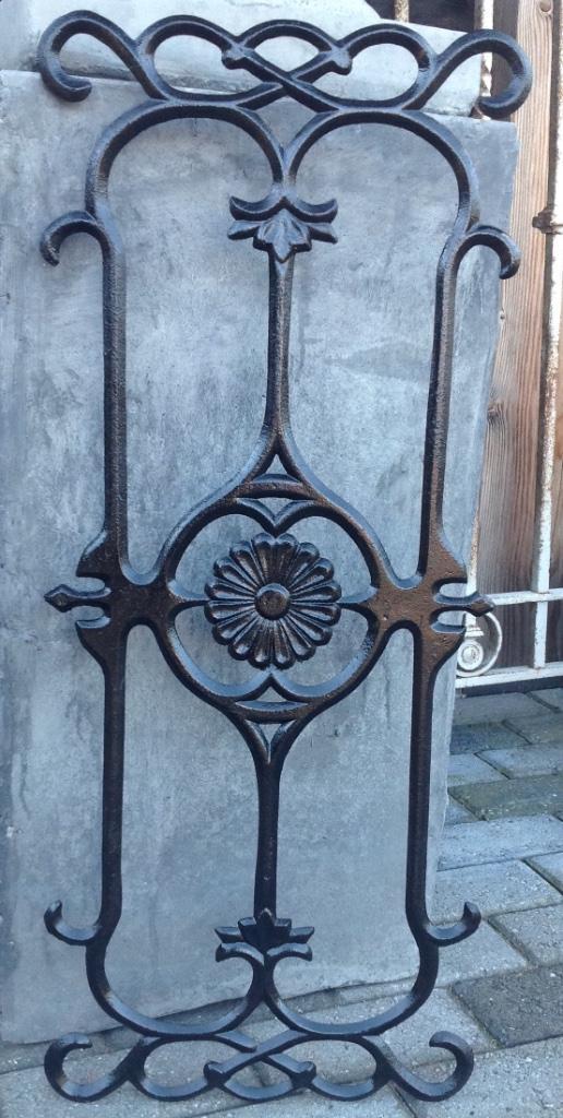 Deurrooster gietijzer toss 80/33,5 in twee kleuren., Antiek en Kunst, Curiosa en Brocante, Ophalen of Verzenden