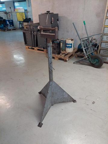 Grote bok met roller beschikbaar voor biedingen