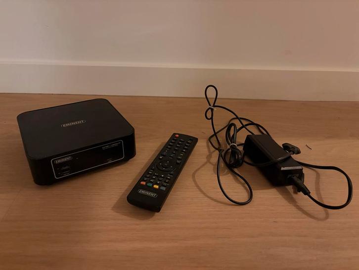 Eminent EM7080 Media Player, Audio, Tv en Foto, Mediaspelers, Gebruikt, 500 tot 1500 GB, HDMI, USB 2.0, Optische audio, Ophalen of Verzenden
