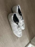 Witte schoenen, Ophalen, Gedragen, Wit