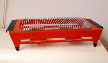 Vintage oranje metalen rechaud warmhoudplaatje  beschikbaar voor biedingen