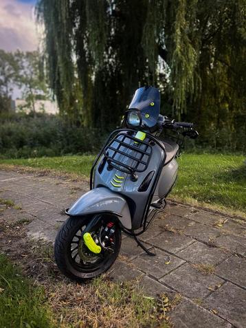 Vespa Sprint 80cc Full Option beschikbaar voor biedingen