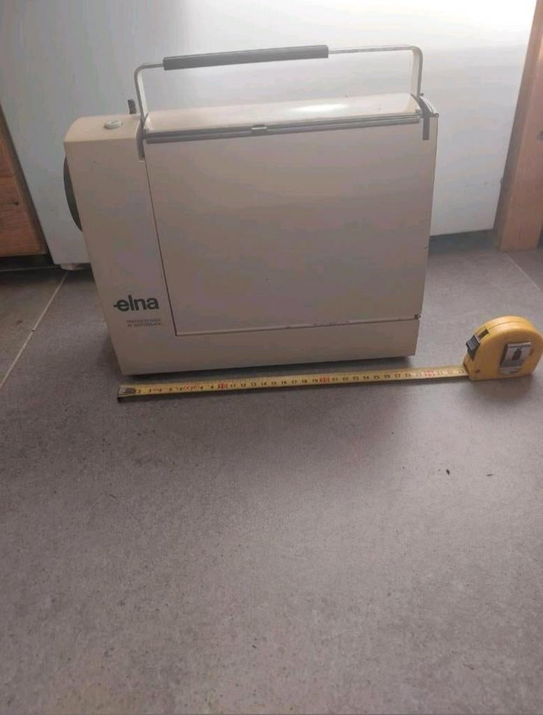 swiss made  Elna lotus sp handige mobiele naaimachine, Ophalen of Verzenden, Gebruikt, Naaimachine