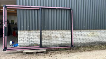 (81) Nieuwe zwarte aluminium schuifpui beschikbaar voor biedingen