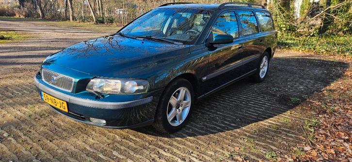 Volvo V70 2.4 140PK 2003 Groen Nieuwe APK Nieuwe Distributie, Auto's, Volvo, Particulier, V70, ABS, Achteruitrijcamera, Airbags