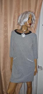 Prachtige jurk van la Ligna maat M zgan grijs, Kleding | Dames, Jurken, Maat 38/40 (M), Ophalen of Verzenden, Zo goed als nieuw