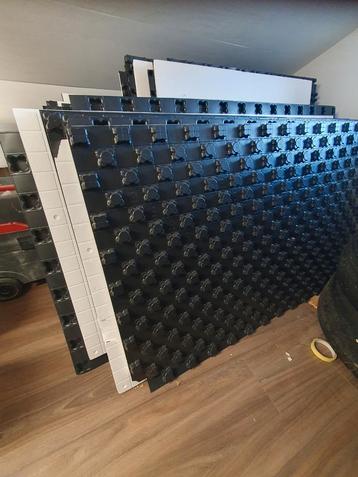 Noppenplaat vloerverwarming beschikbaar voor biedingen