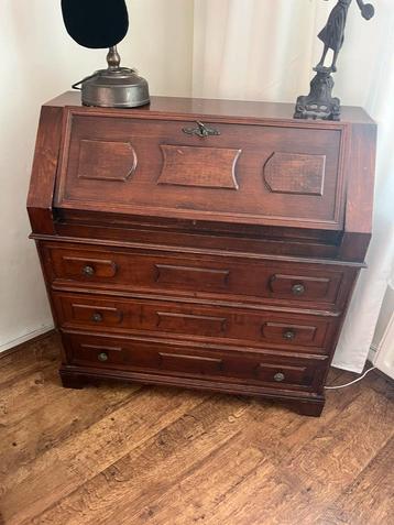 Bureau beschikbaar voor biedingen