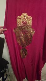 Nieuwe Roze Huisjurk met Gouden Patroon - One Size, Kleding | Dames, Maat 42/44 (L), Nieuw, Ophalen of Verzenden, Knielengte