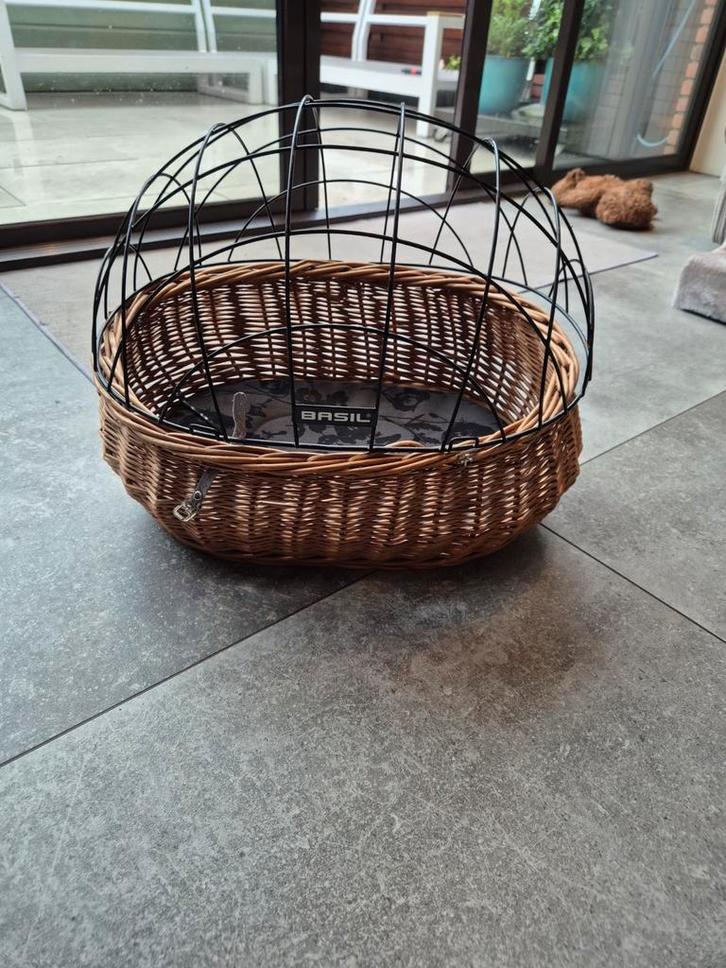 Basil Hondenfietsmand - Veilig & Comfortabel, Fietsen en Brommers, Fietsaccessoires | Fietsmanden, Nieuw, Fietsmand, Ophalen of Verzenden