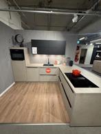 Showroomkeuken tot 50% korting, Huis en Inrichting, Keuken | Keukenelementen, Ophalen, 100 tot 150 cm, Nieuw, Grijs