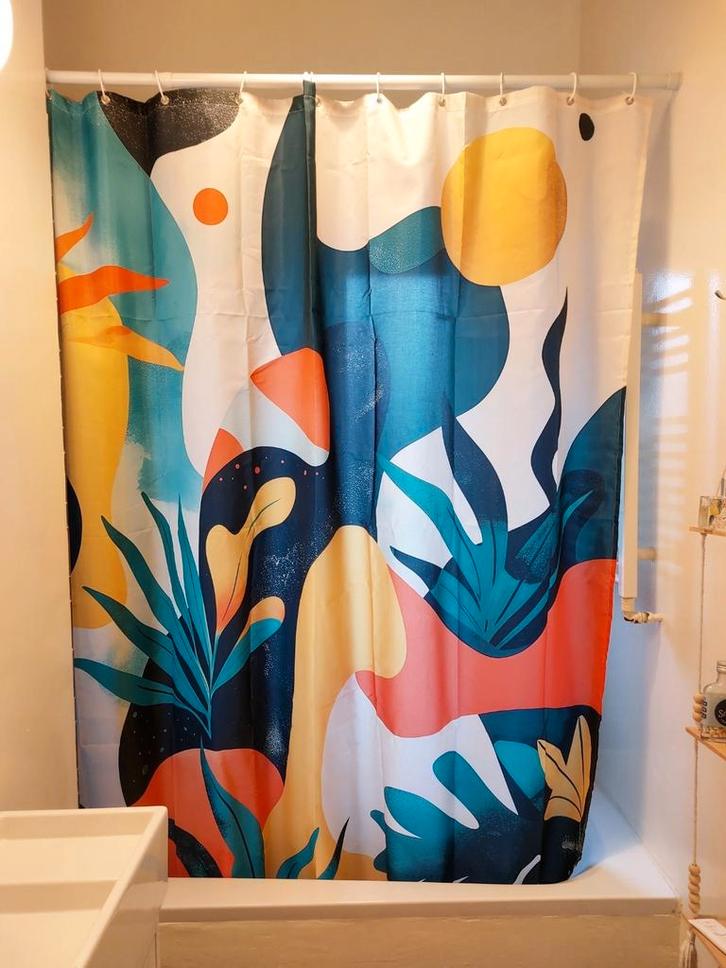 Vrolijk douchegordijn met stang en ringen, Huis en Inrichting, Badkamer | Badtextiel en Accessoires, Zo goed als nieuw, Overige kleuren