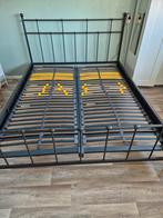 Metalen bed 160x200 + 2 lattenbodems Bossflex 80x200, Ophalen, Gebruikt, Zwart, Tweepersoons