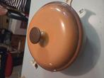 Le creuset pan 26 cm. Moet weg! 60 euro, Huis en Inrichting, Keuken | Potten en Pannen, Ophalen of Verzenden, Zo goed als nieuw
