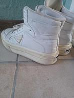 Dames schoenen wit maat 39, Prada, Wit, Ophalen of Verzenden, Sneakers of Gympen