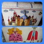 Prachtige houten sprookjes thema kist met fluweel gevoerd, Ophalen, Minder dan 50 cm, Gebruikt, 50 tot 100 cm