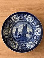 Wandbordje met molen en zeilschepen, Antiek en Kunst, Antiek | Wandborden en Tegels, Ophalen of Verzenden