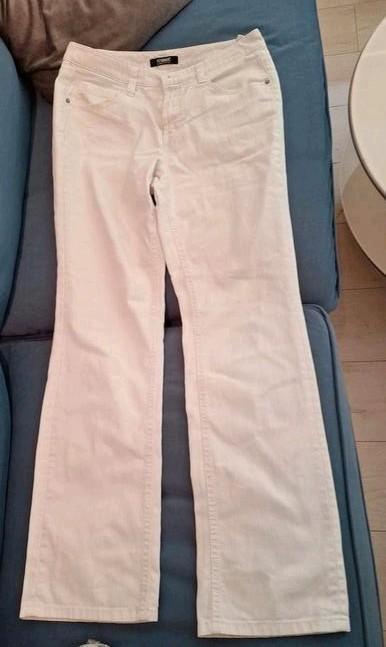mt 38 Rosner witte flair broek, Kleding | Dames, Broeken en Pantalons, Gedragen, Maat 38/40 (M), Wit, Ophalen of Verzenden