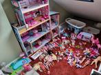 Grote collectie poppenhuis met zeer veel poppen + spulletjes, Kinderen en Baby's, Speelgoed | Poppenhuizen, Ophalen, Gebruikt