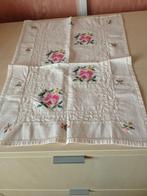 7 gehaakte en geborduurde kleedjes, Verzenden, Gebruikt, Haken, Overige typen
